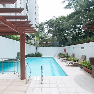 Hotel Reddoorz Premium At The Residences Olympia Makati